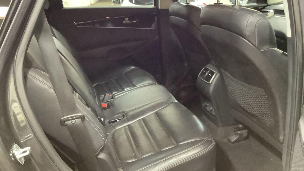 Used Kia Sorento 2016 for sale - 76380550: Photo 8