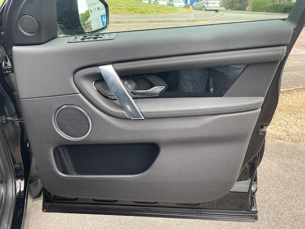 Used Land Rover Discovery Sport 2020 for sale - 75402373: Photo 50