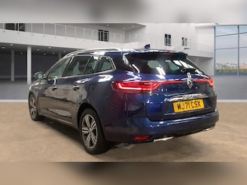 Used Renault Megane 2021 for sale - 75769077: Photo