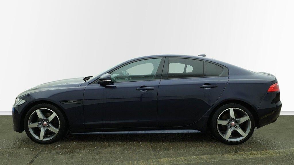 Used Jaguar XE 2017 for sale - 77637409: Photo 4