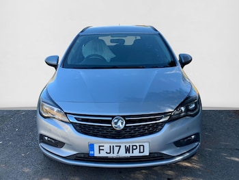 Used Vauxhall Astra 2017 for sale - 76270209: Photo