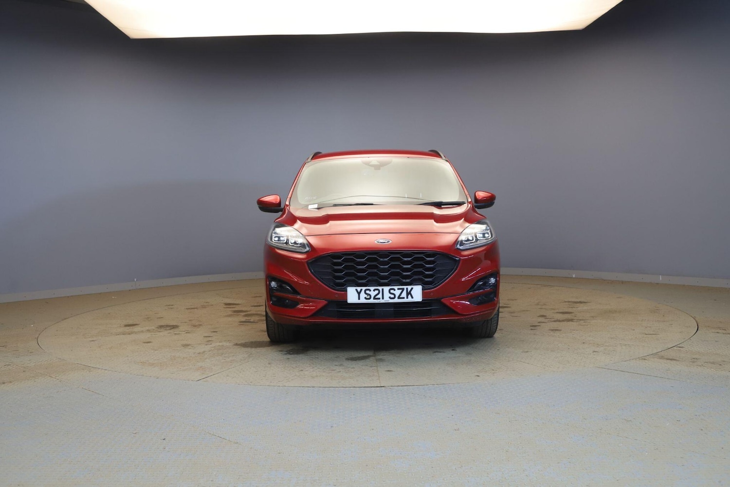 Used Ford Kuga 2021 for sale - 77120130: Photo 2