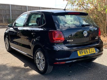 Used Volkswagen Polo 2016 for sale - 79349396: Photo