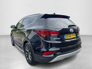 Used Hyundai Santa Fe 2016 for sale - 76094206: Photo