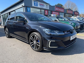 Used Volkswagen Golf 2017 for sale - 77977755: Photo