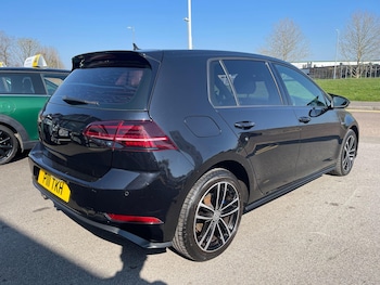 Used Volkswagen Golf 2017 for sale - 77977755: Photo