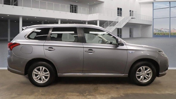 Used Mitsubishi Outlander 2020 for sale - 76190028: Photo 28