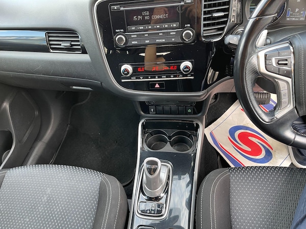 Used Mitsubishi Outlander 2020 for sale - 76190028: Photo 33