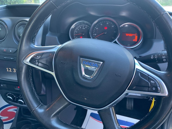 Used Dacia Duster 2018 for sale - 75614087: Photo 8