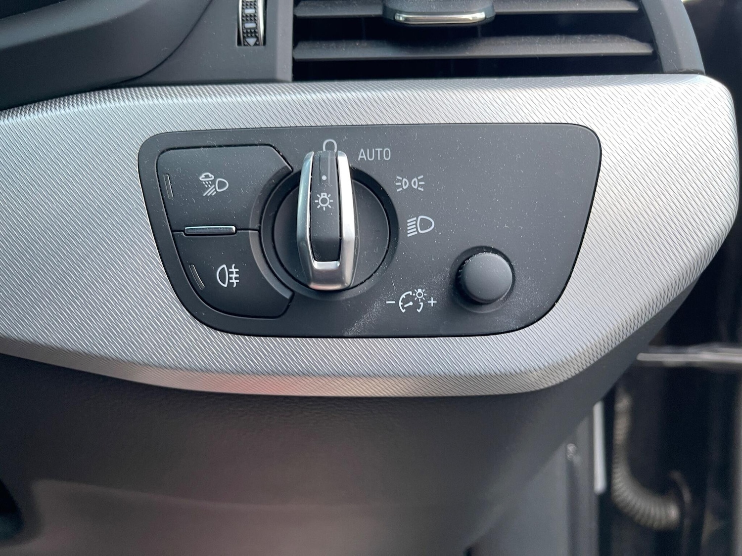 Used Audi A4 2018 for sale - 76597128: Photo 17