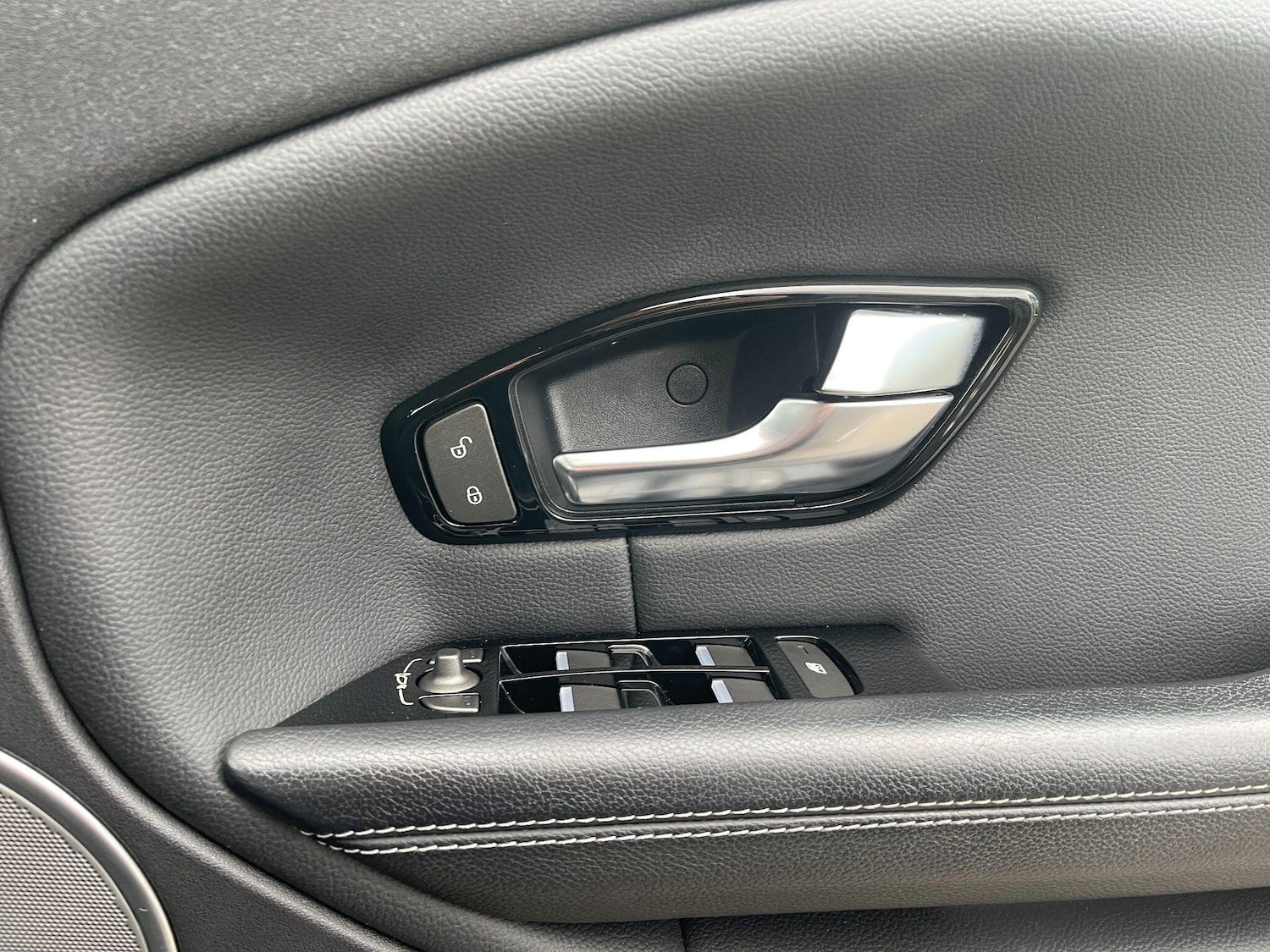 Used Land Rover Range Rover Evoque 2017 for sale - 77632920: Photo 27