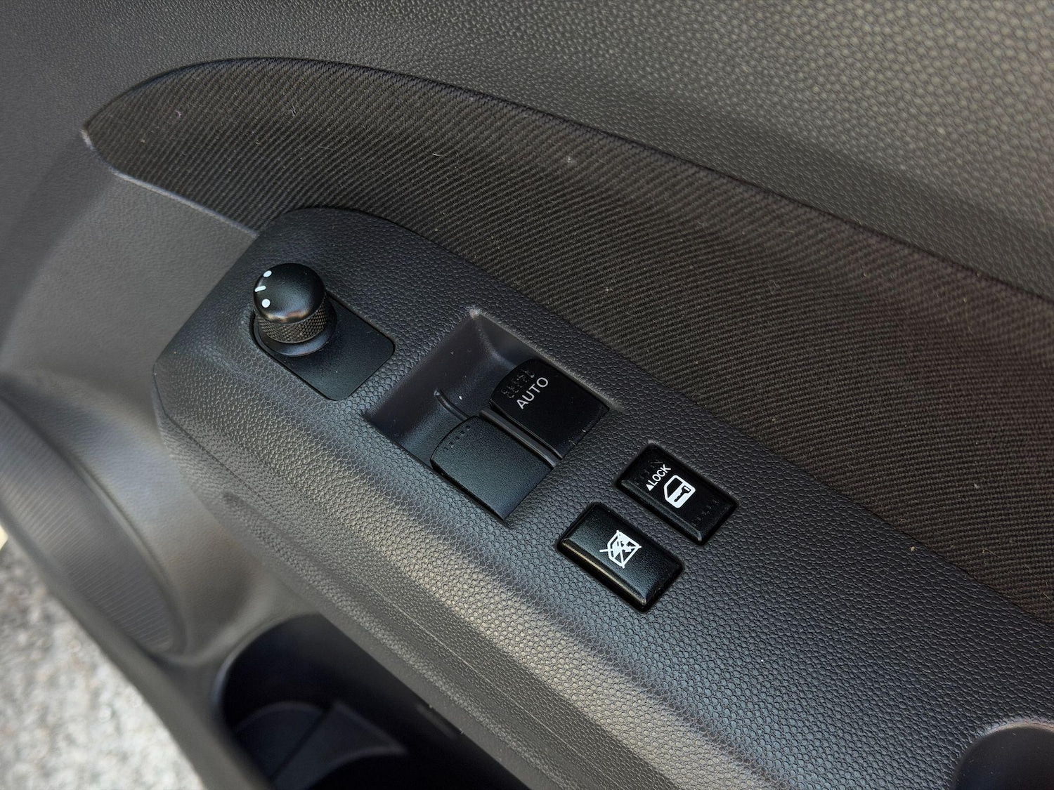 Used Suzuki Splash 2014 for sale - 77957475: Photo 12