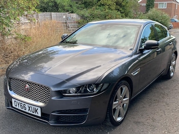 Used Jaguar XE 2016 for sale - 79348281: Photo