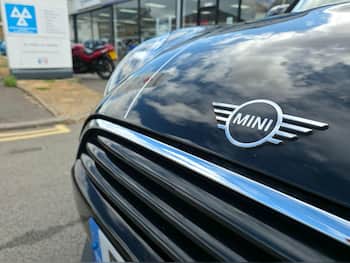 Used MINI Hatch 2019 for sale - 79168524: Photo