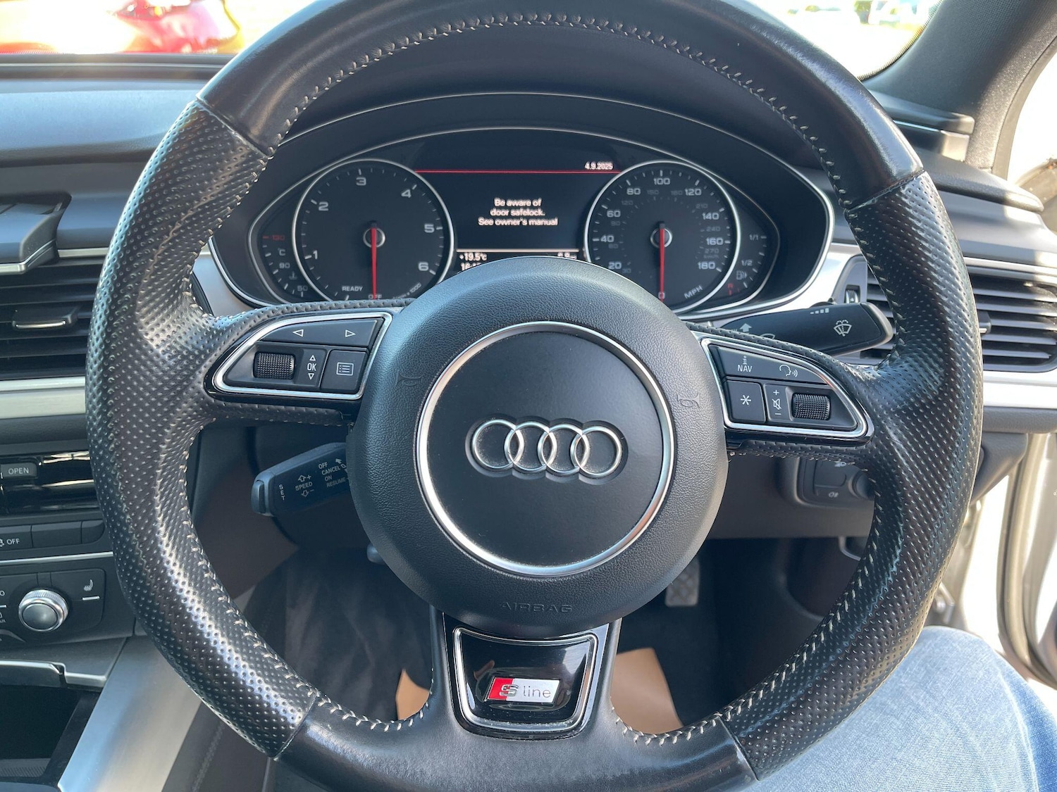 Used Audi A6 Saloon 2015 for sale - 75780816: Photo 42