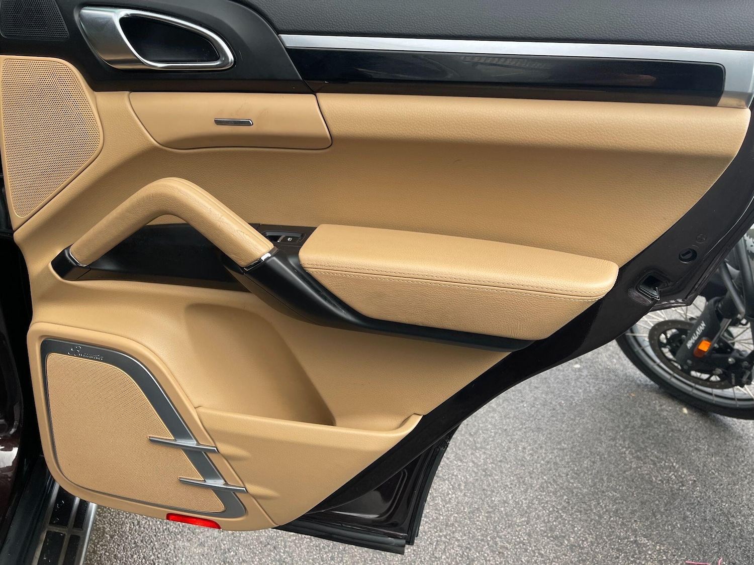 Used Porsche Cayenne 2014 for sale - 77358837: Photo 22