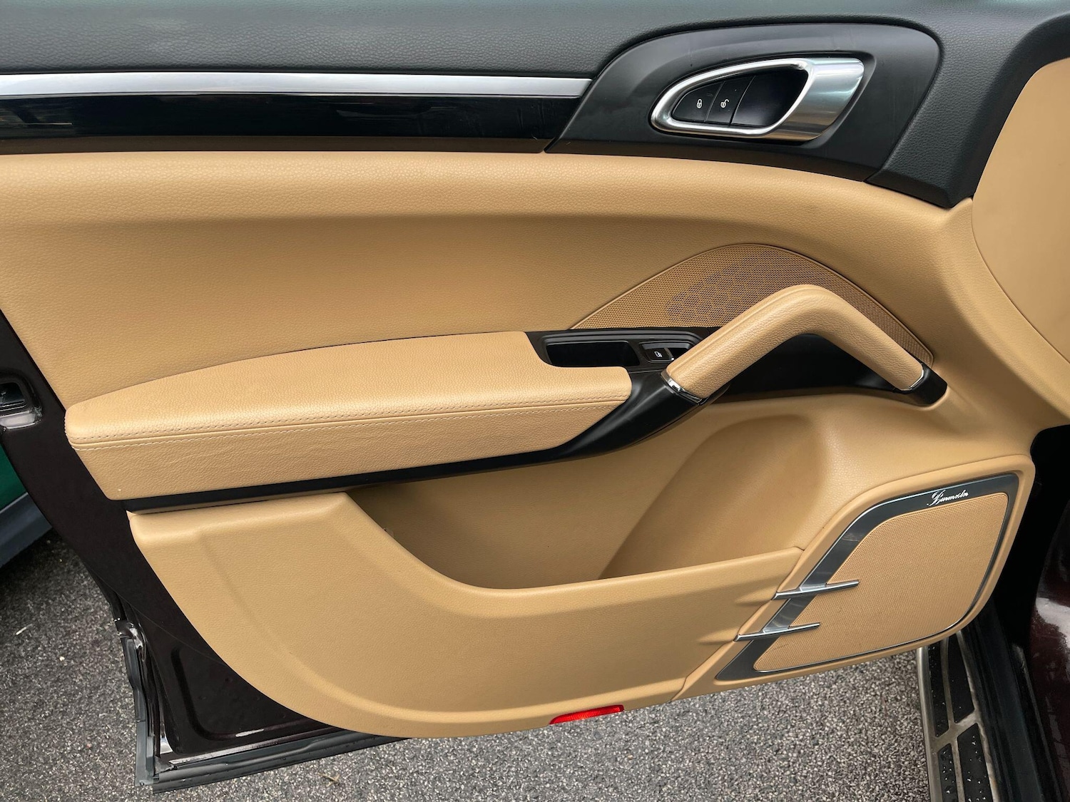 Used Porsche Cayenne 2014 for sale - 77358837: Photo 24