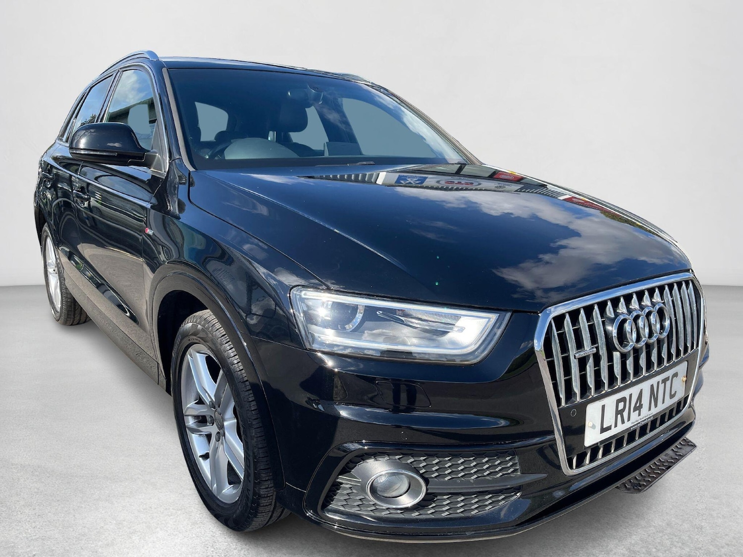 Used Audi Q3 2014 for sale - 76832094: Photo 10