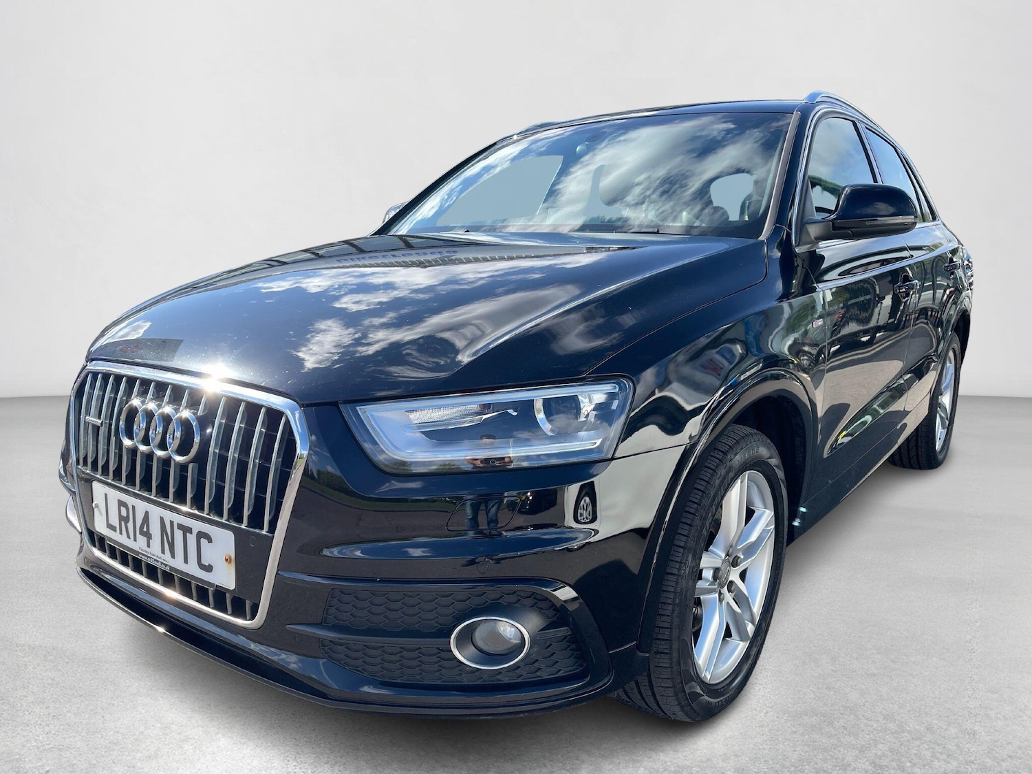 Used Audi Q3 2014 for sale - 76832094: Photo 16