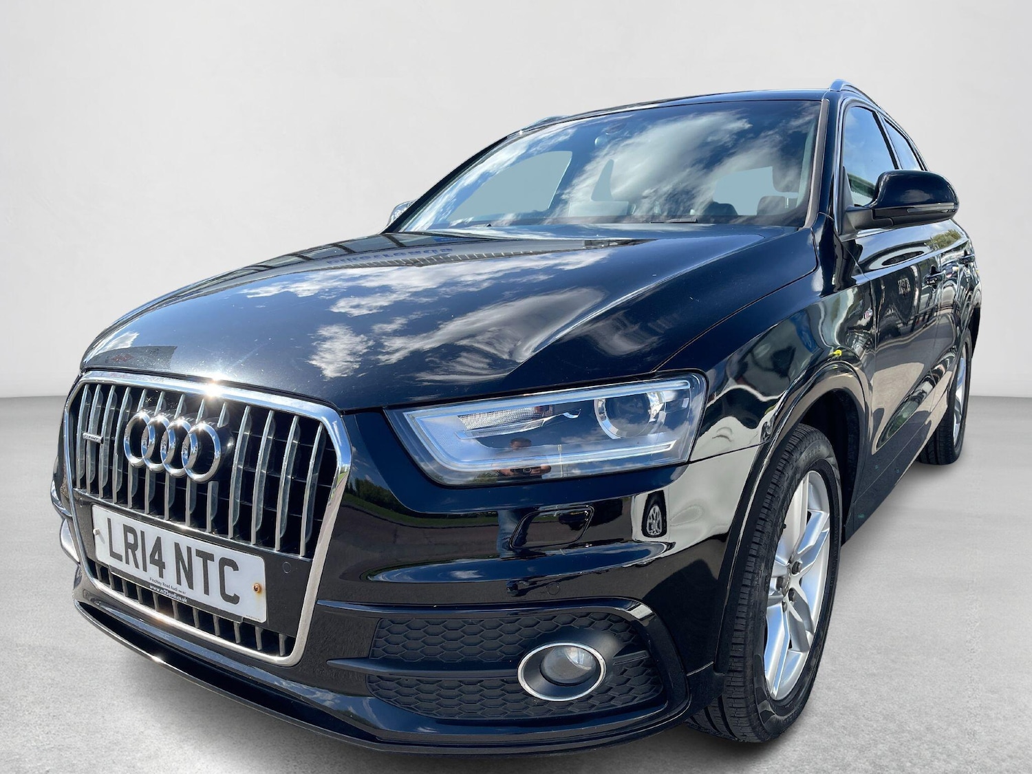Used Audi Q3 2014 for sale - 76832094: Photo 17