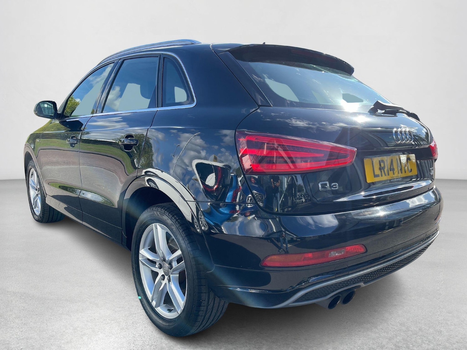 Used Audi Q3 2014 for sale - 76832094: Photo 3