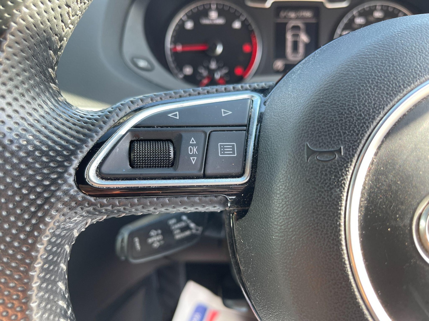 Used Audi Q3 2014 for sale - 76832094: Photo 38