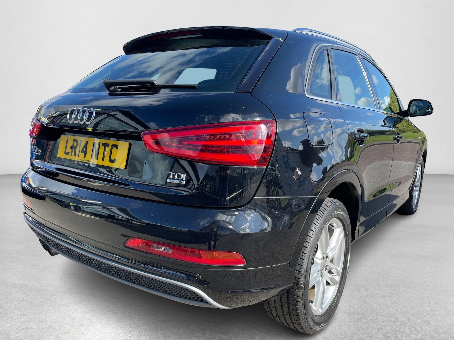 Used Audi Q3 2014 for sale - 76832094: Photo 4
