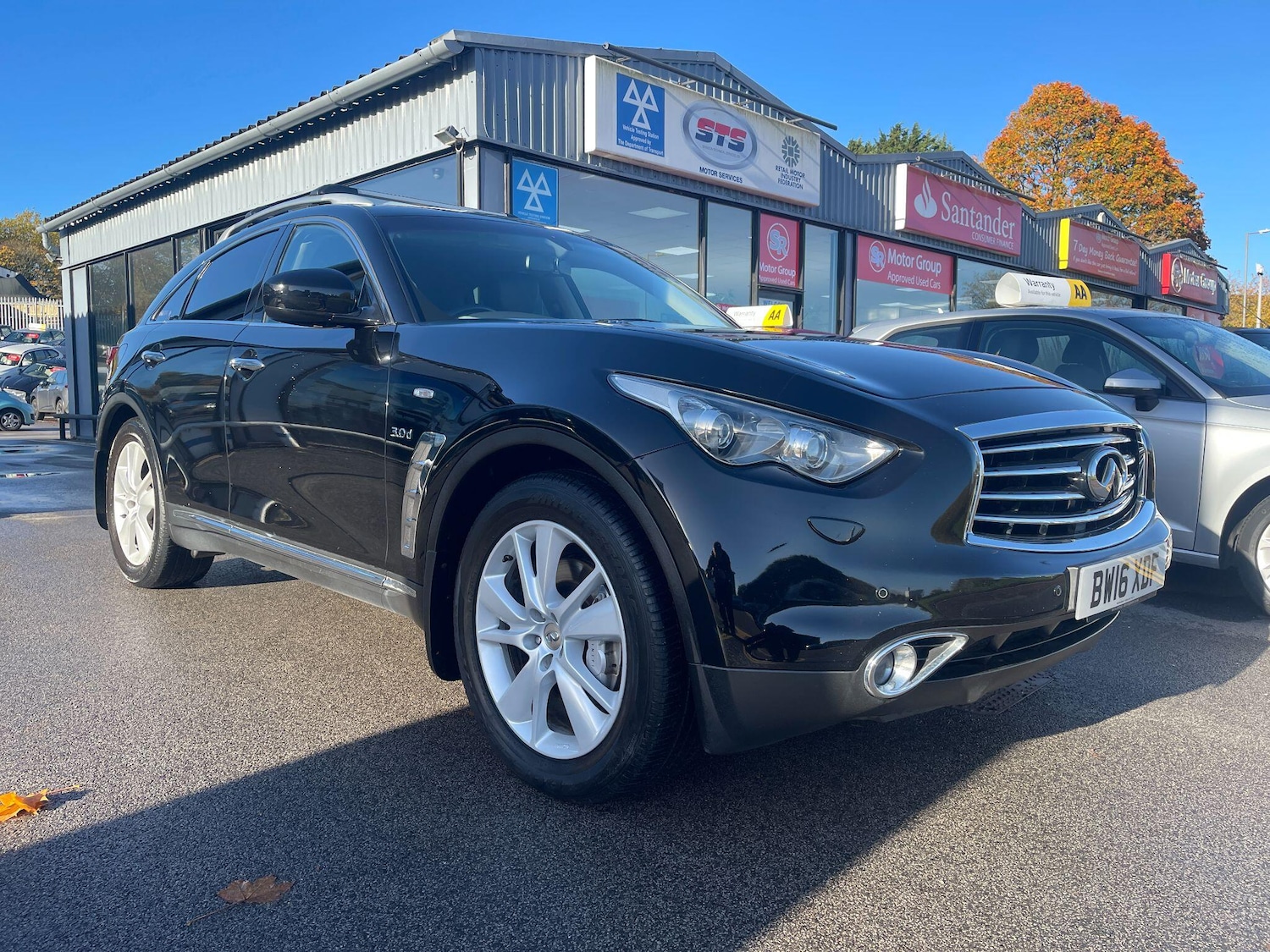 Used Infiniti QX70 2016 for sale - 76370369: Photo 10