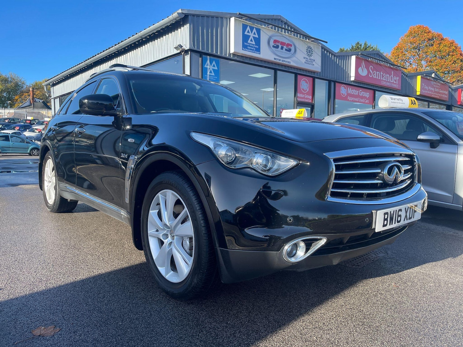 Used Infiniti QX70 2016 for sale - 76370369: Photo 11