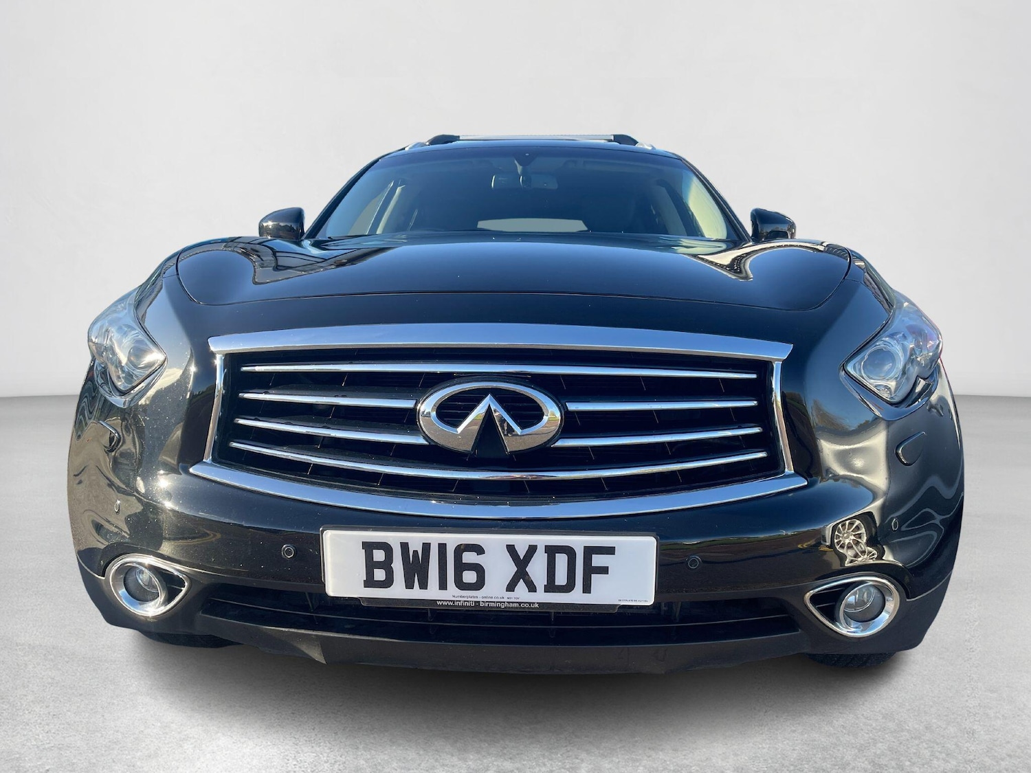 Used Infiniti QX70 2016 for sale - 76370369: Photo 2