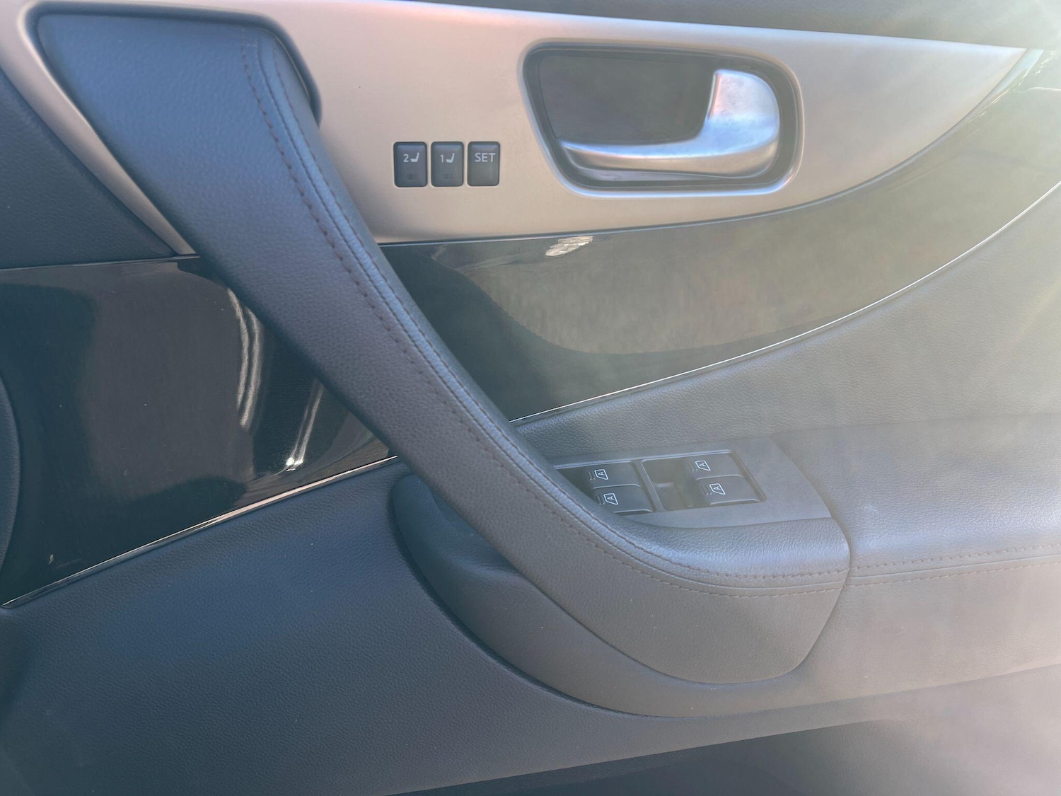 Used Infiniti QX70 2016 for sale - 76370369: Photo 47