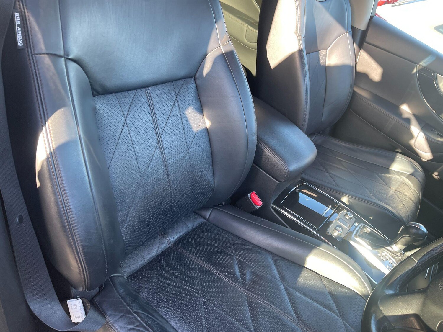 Used Infiniti QX70 2016 for sale - 76370369: Photo 69