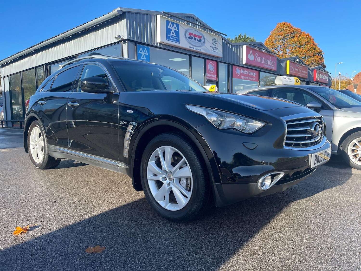 Used Infiniti QX70 2016 for sale - 76370369: Photo 8