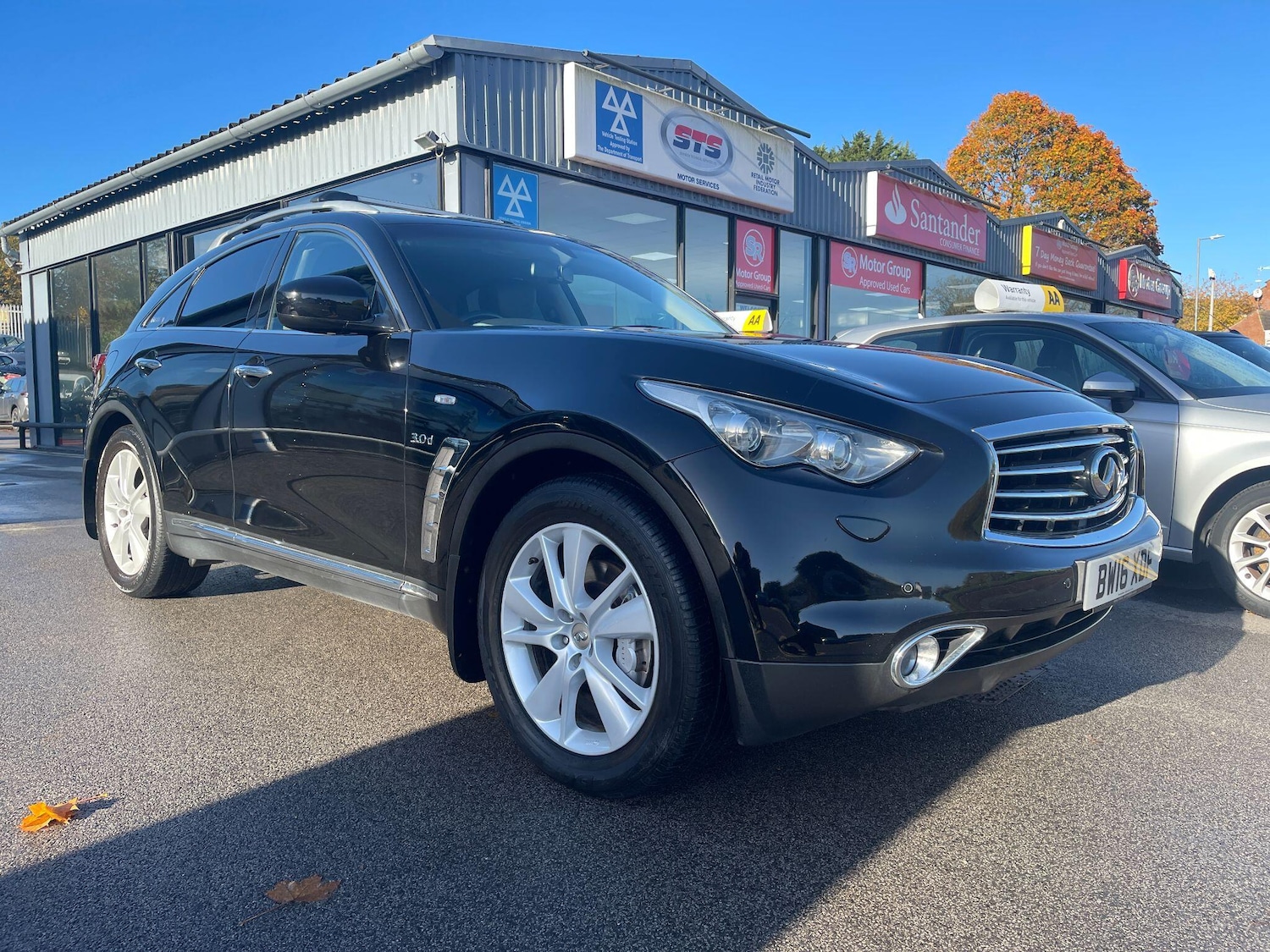 Used Infiniti QX70 2016 for sale - 76370369: Photo 9