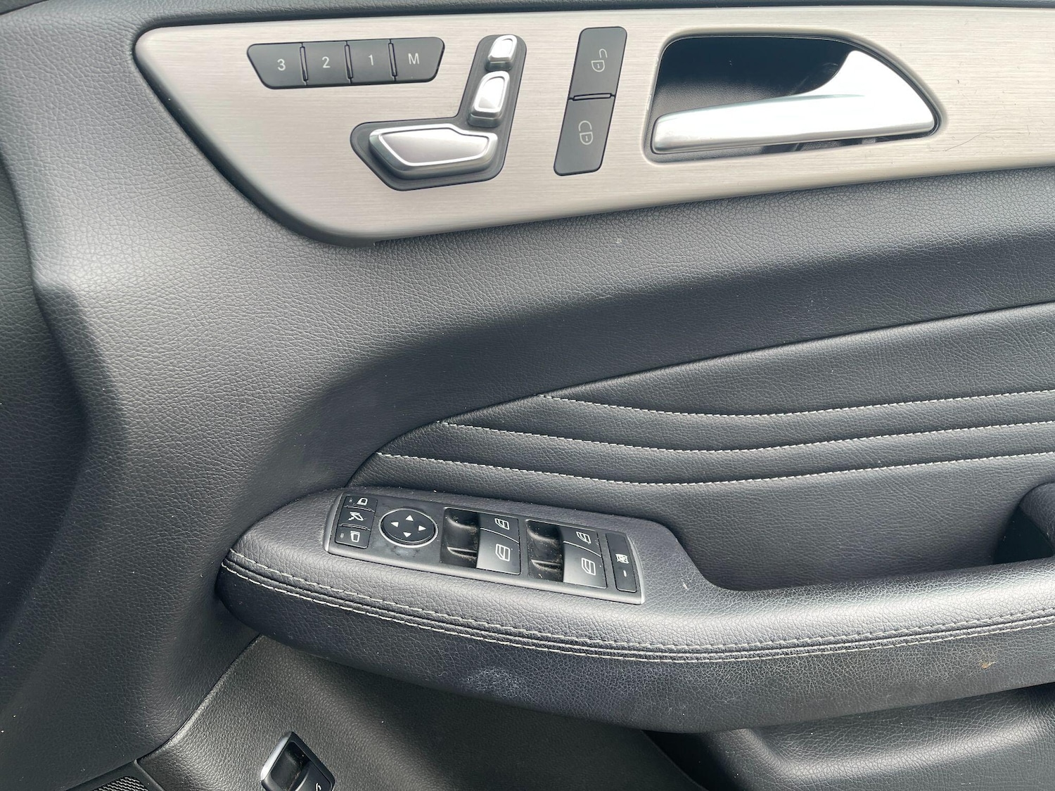 Used Mercedes-Benz GLE 2016 for sale - 76714887: Photo 25