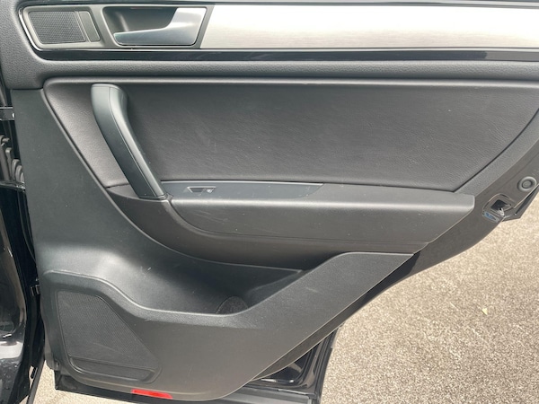 Used Volkswagen Touareg 2012 for sale - 76179552: Photo 49