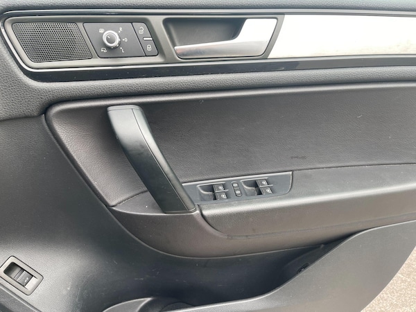 Used Volkswagen Touareg 2012 for sale - 76179552: Photo 71