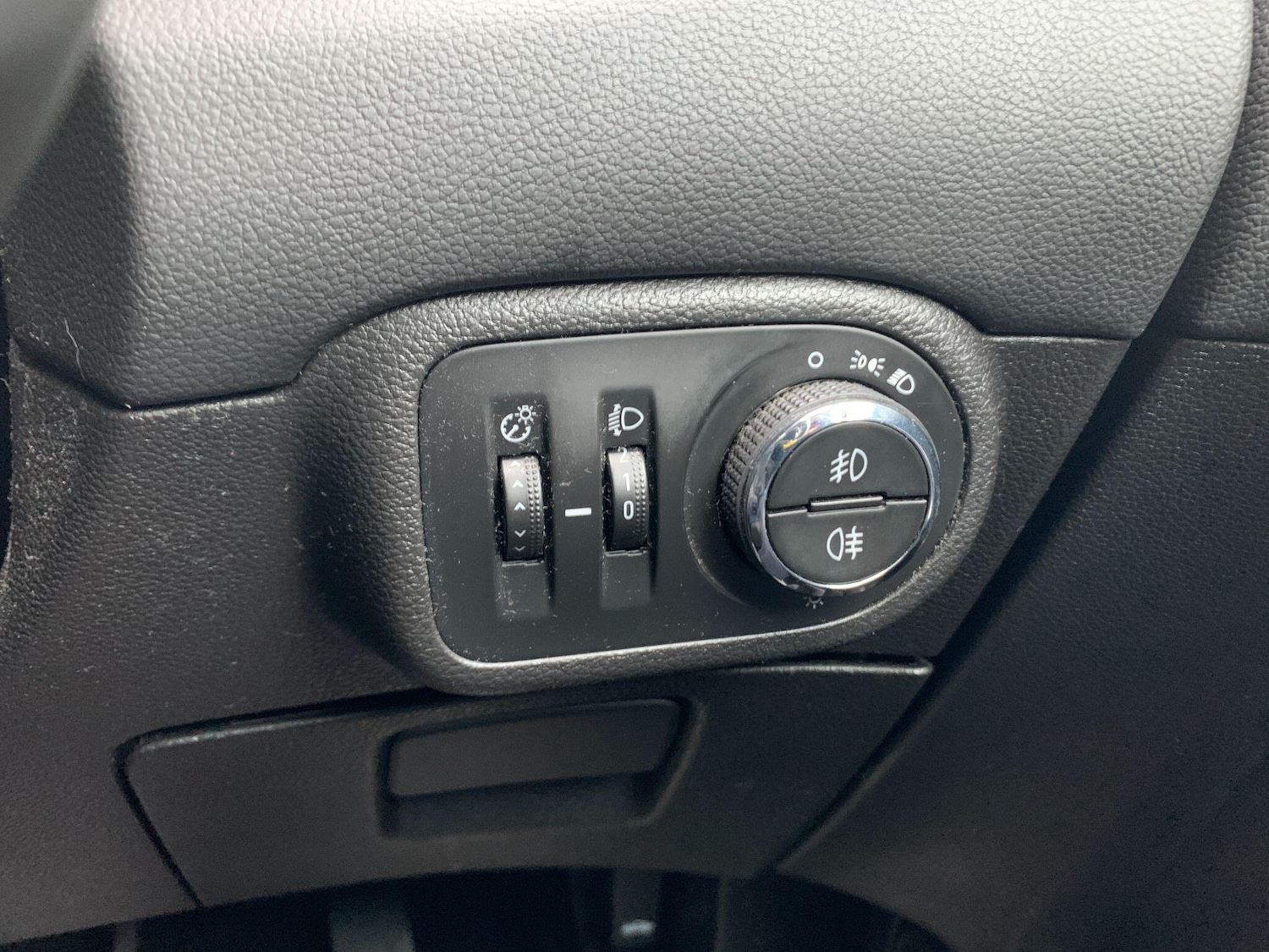 Used Vauxhall Zafira 2015 for sale - 76633601: Photo 25