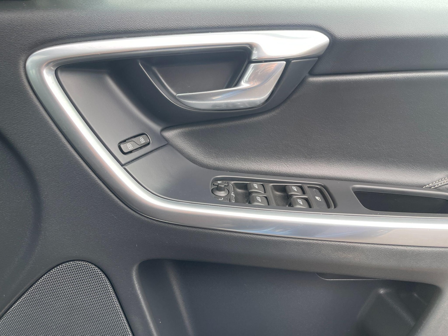 Used Volvo XC60 2016 for sale - 77238017: Photo 26