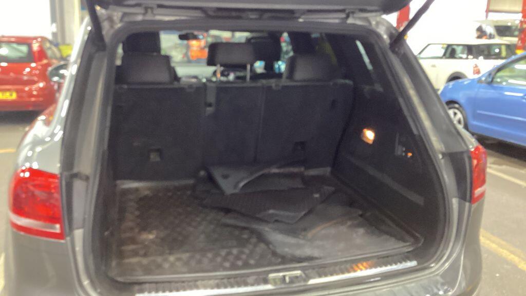 Used Volkswagen Touareg for sale - 77705608: Photo 11