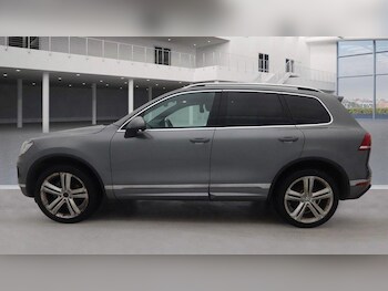Used Volkswagen Touareg 2017 for sale - 77705608: Photo
