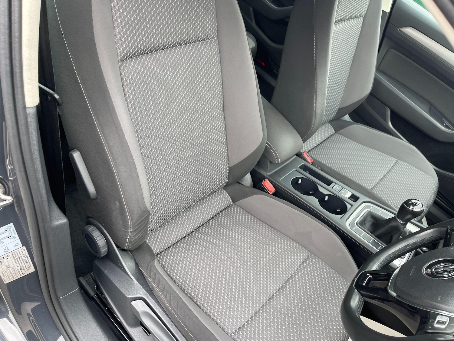 Used Volkswagen Passat 2017 for sale - 77484447: Photo 22