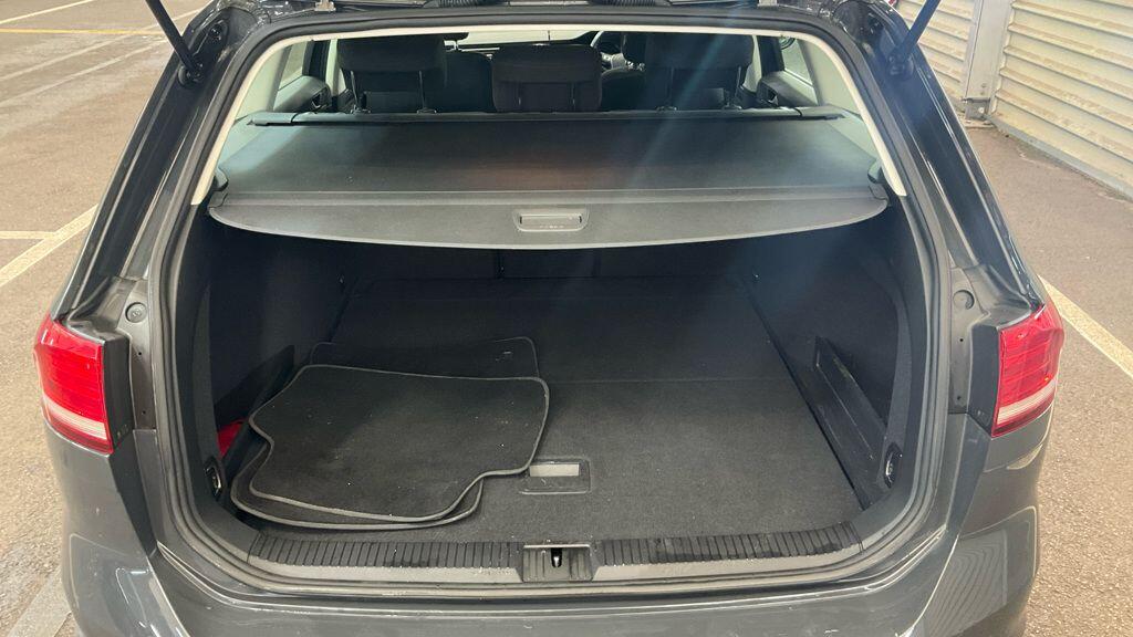 Used Volkswagen Passat 2017 for sale - 77484447: Photo 44