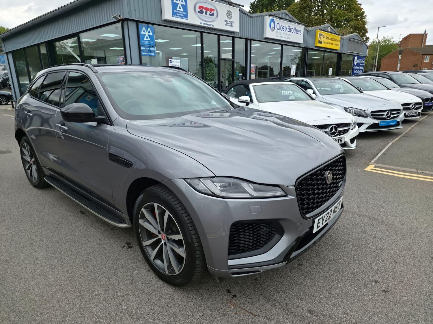 Jaguar F-Pace