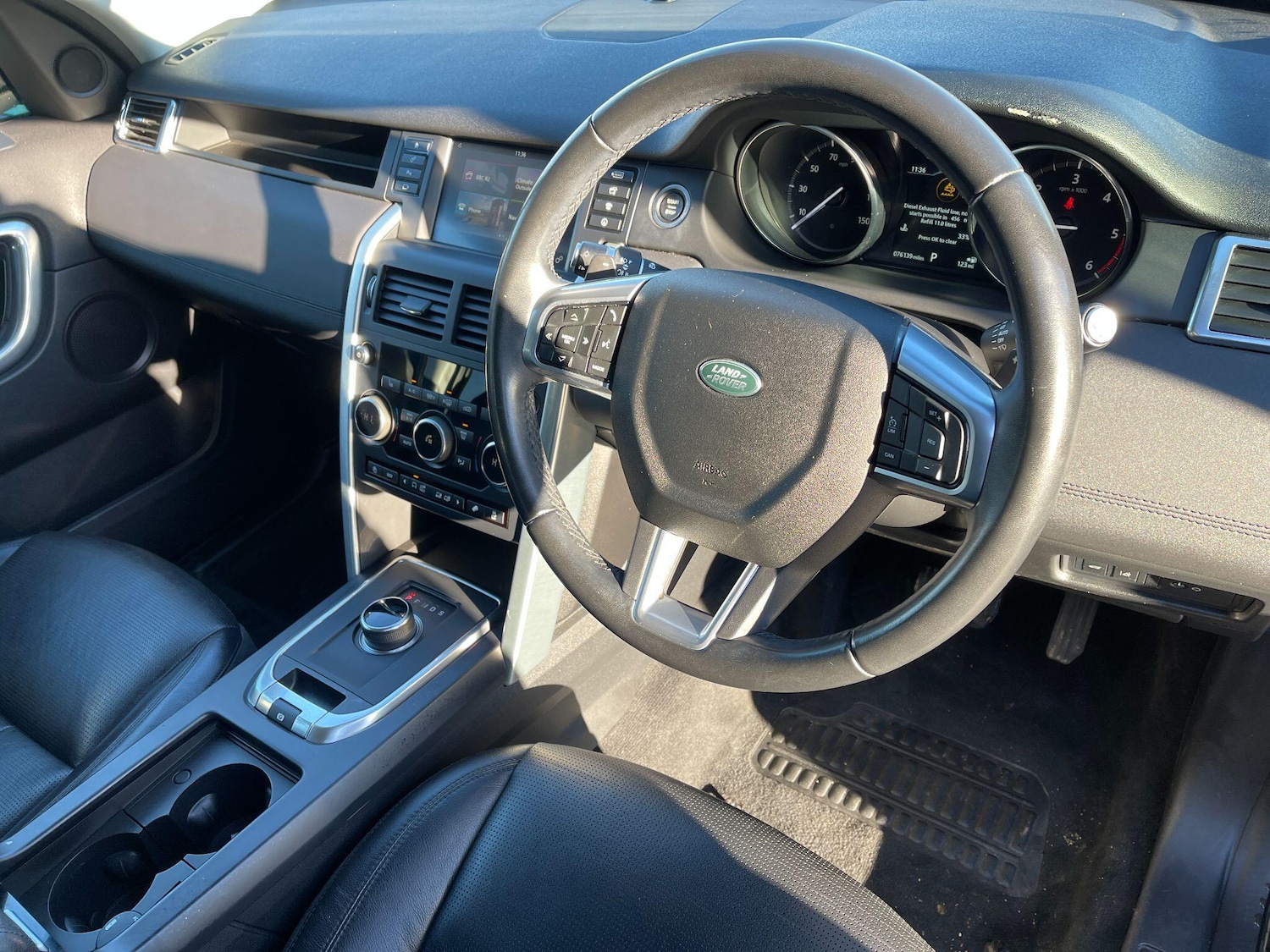 Used Land Rover Discovery Sport 2019 for sale - 76887064: Photo 32
