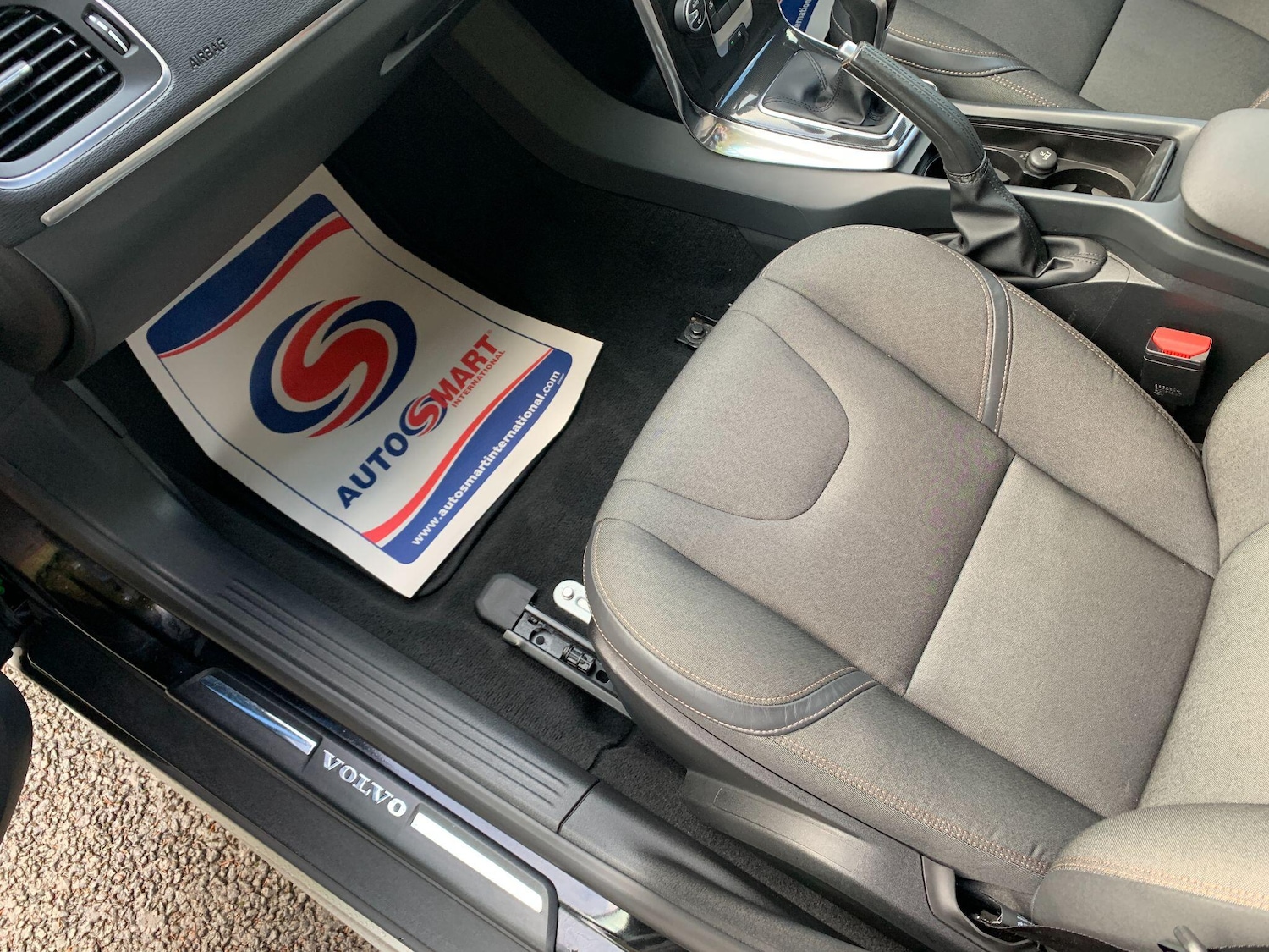 Used Volvo V40 Cross Country 2017 for sale - 77120751: Photo 11