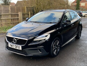Used Volvo V40 Cross Country 2017 for sale - 77120751: Photo