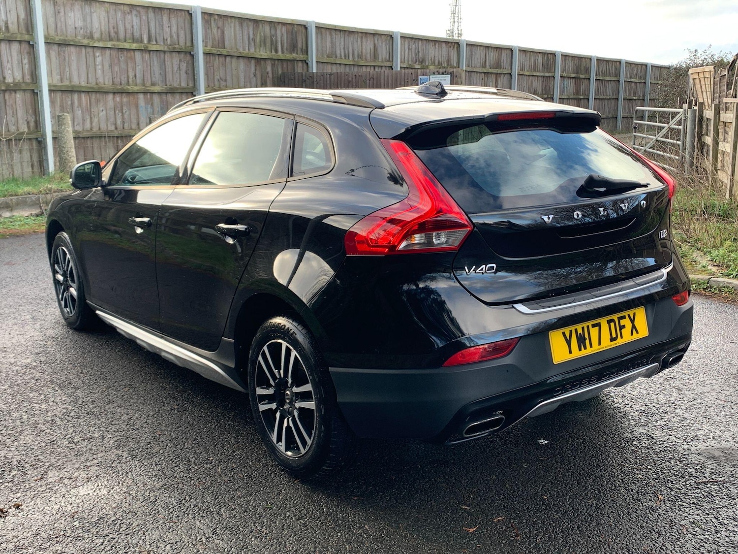 Used Volvo V40 Cross Country 2017 for sale - 77120751: Photo 3