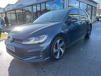 Used Volkswagen Golf 2017 for sale - 76597237: Photo