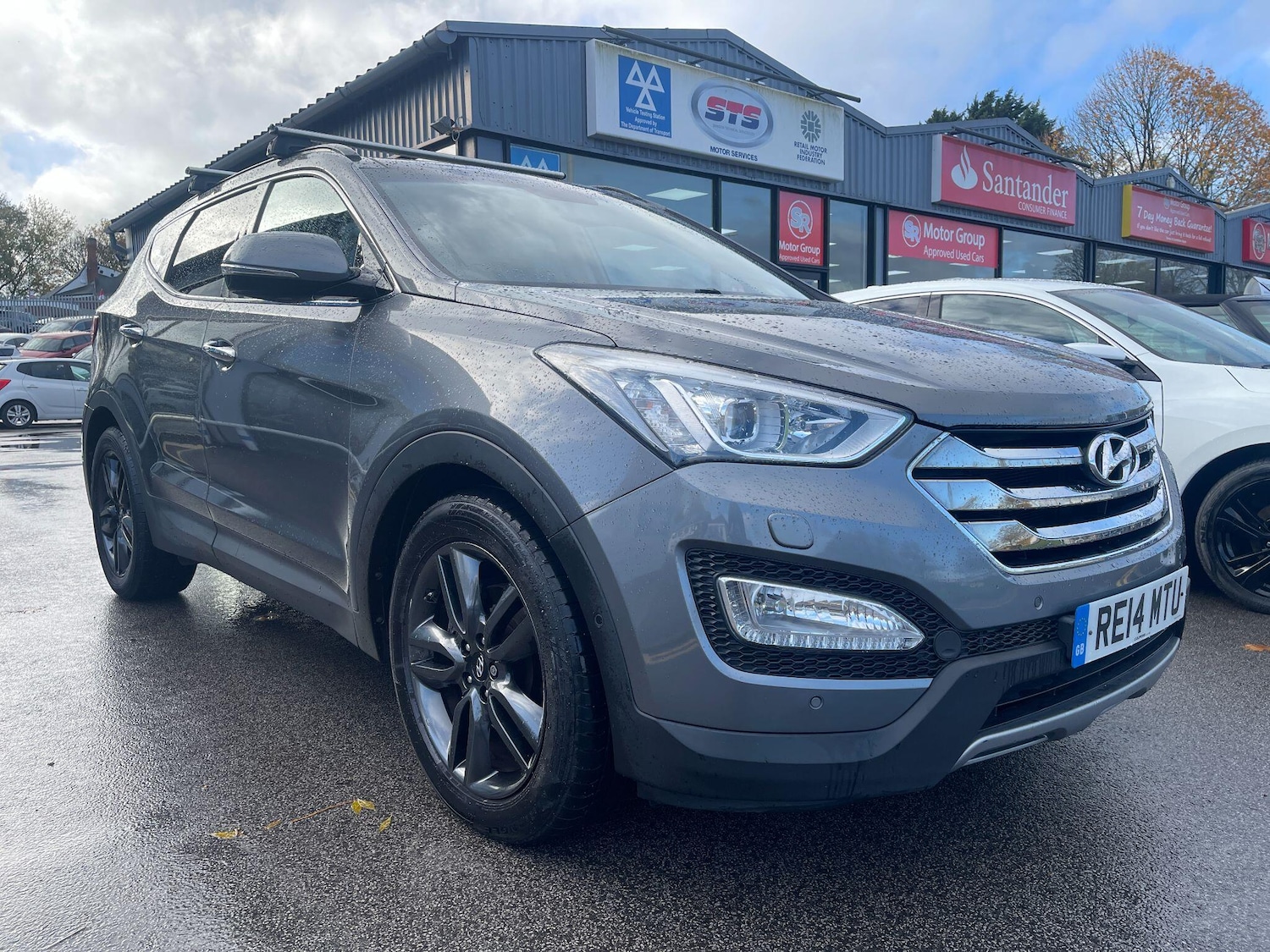 Used Hyundai Santa Fe 2014 for sale - 76370704: Photo 11